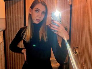 AleaseBenson Image Gallery