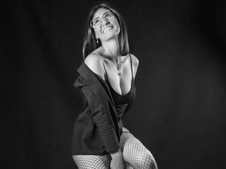 SharissWilliam Blowjob XXX Cams - Photo 16/21