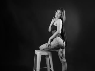 SharissWilliam Blowjob XXX Cams - Photo 5/21