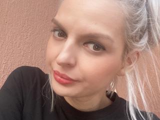 DouceAmelia Amateur Live Webcam - Photo 20/21