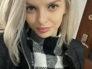 DouceAmelia Amateur Live Webcam - Photo 16/21