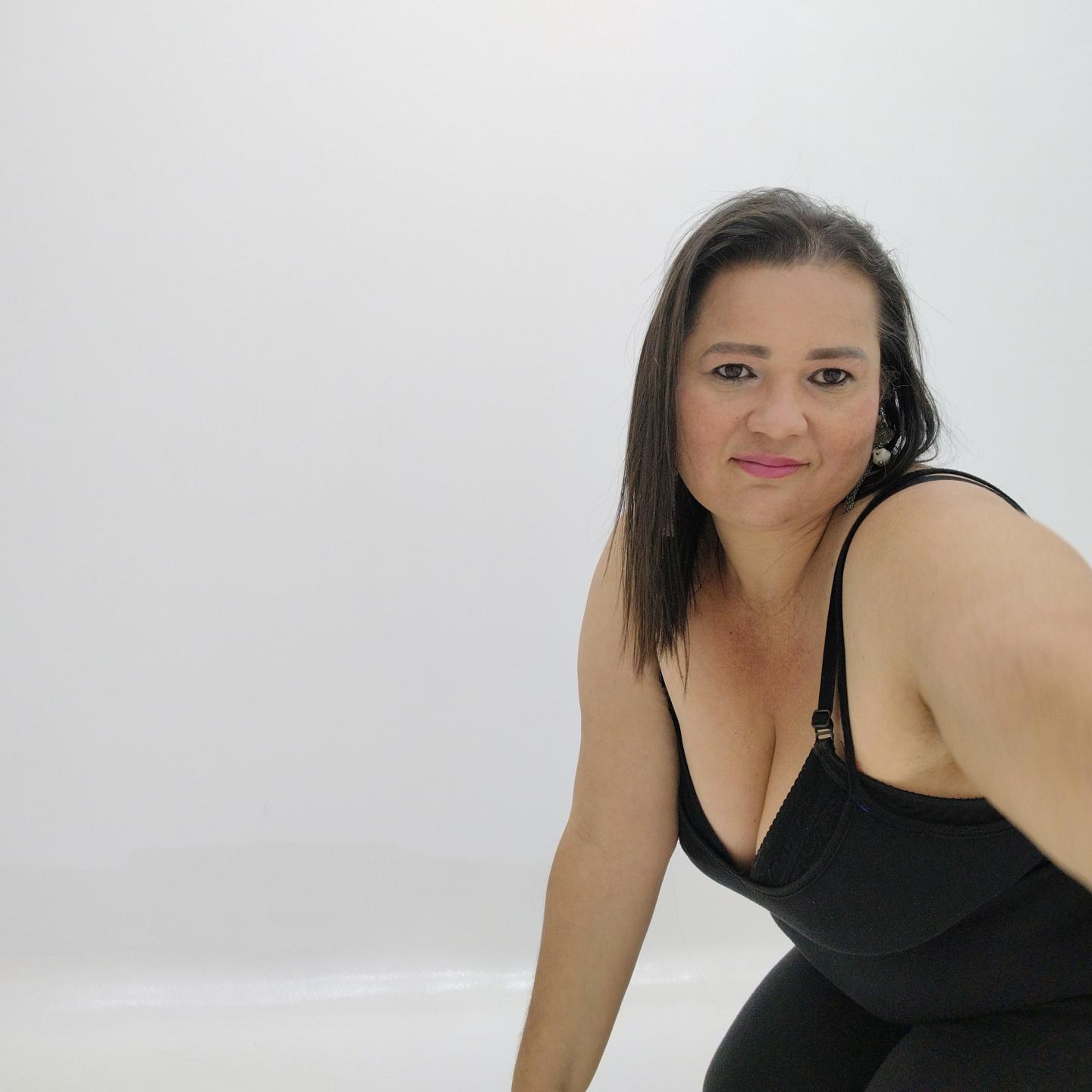 webcam model JackyMiller from XloveCam webcam model JackyMiller from XloveCam