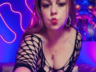 SamanthaGold Blowjob XXX Cams - Photo 6/21
