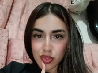 EmiilyVelvet Boobs Liveshow - Photo 12/21