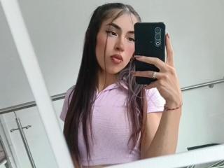 EmiilyVelvet Boobs Liveshow - Photo 11/21