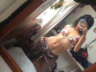 AliceFirek Webcam Porno Live - Photo 10/21