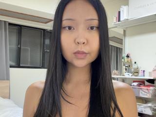 Watch IrisDommer Live on XLoveCam