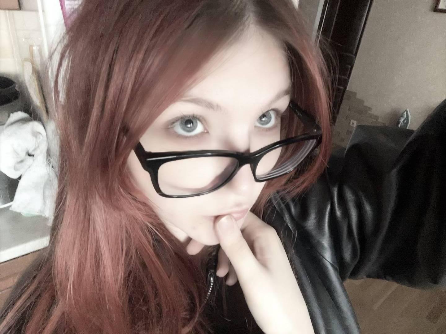 webcam model MargSeyler from XloveCam webcam model MargSeyler from XloveCam