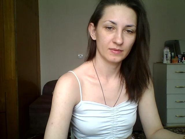 Photo 2 of KrissyHottie