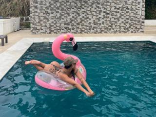 AlessiaFerry Webcam Porno Live - Photo 8/21