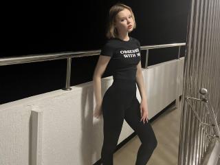 CheliaFloerke Webcam Sex Direct - Photo 7/9
