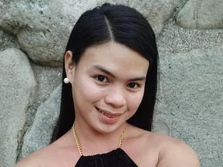 Watch  SeductiveAndrea live on XLoveCam