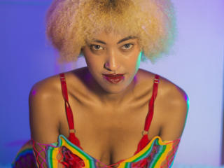 AlishaEbony Webcam Porno Live - Photo 17/21