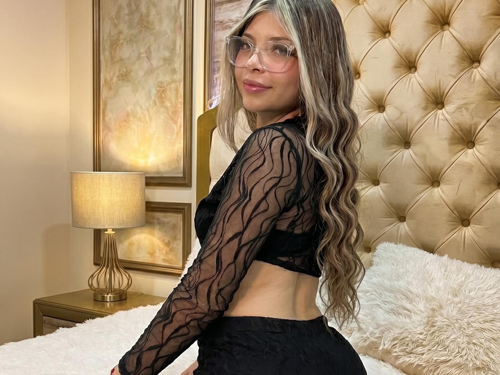 Photo 3 of RileyAngel