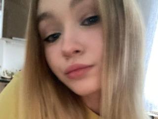 AnnamaeSvehla Webcam Porno Live - Photo 6/12