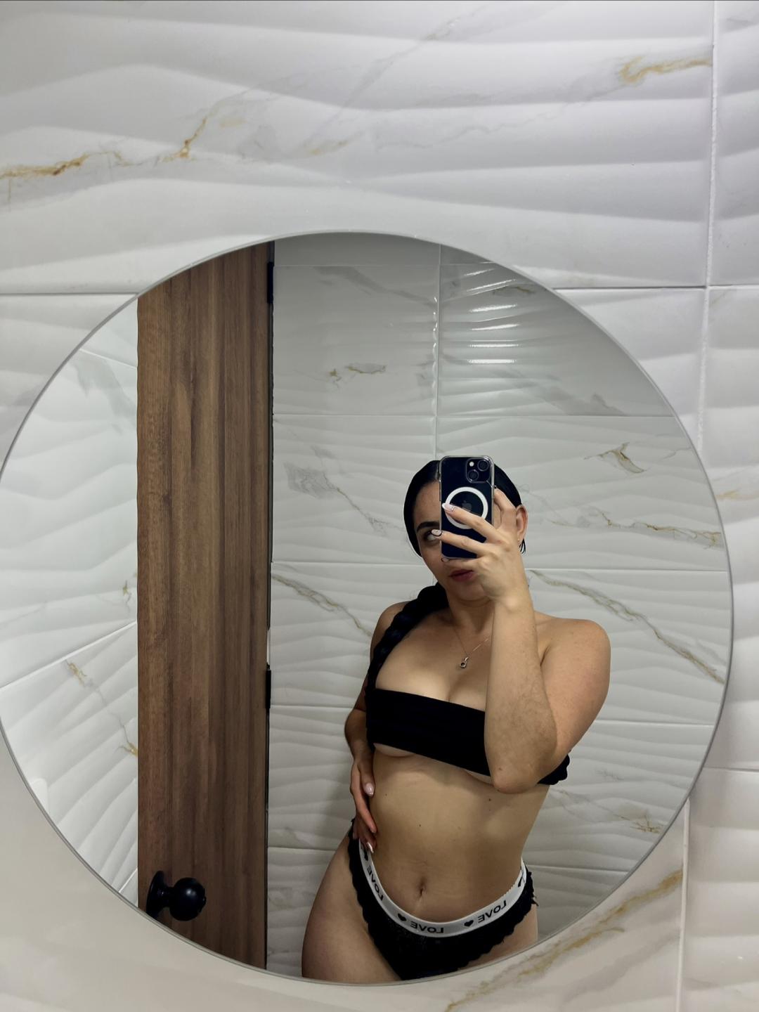webcam model AllisonTasty from XloveCam webcam model AllisonTasty from XloveCam