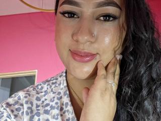 SoftLatina Blowjob XXX Cams - Photo 11/21