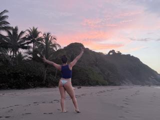 ScarlletZhen Blowjob XXX Cams - Photo 11/21