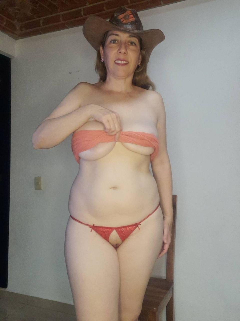 webcam model MadisonDurand from XloveCam webcam model MadisonDurand from XloveCam