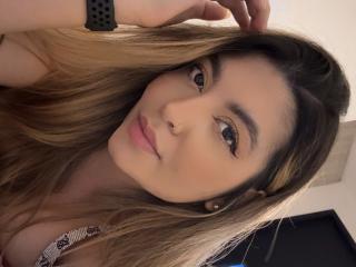 Watch ArianneDelux Live on XLoveCam