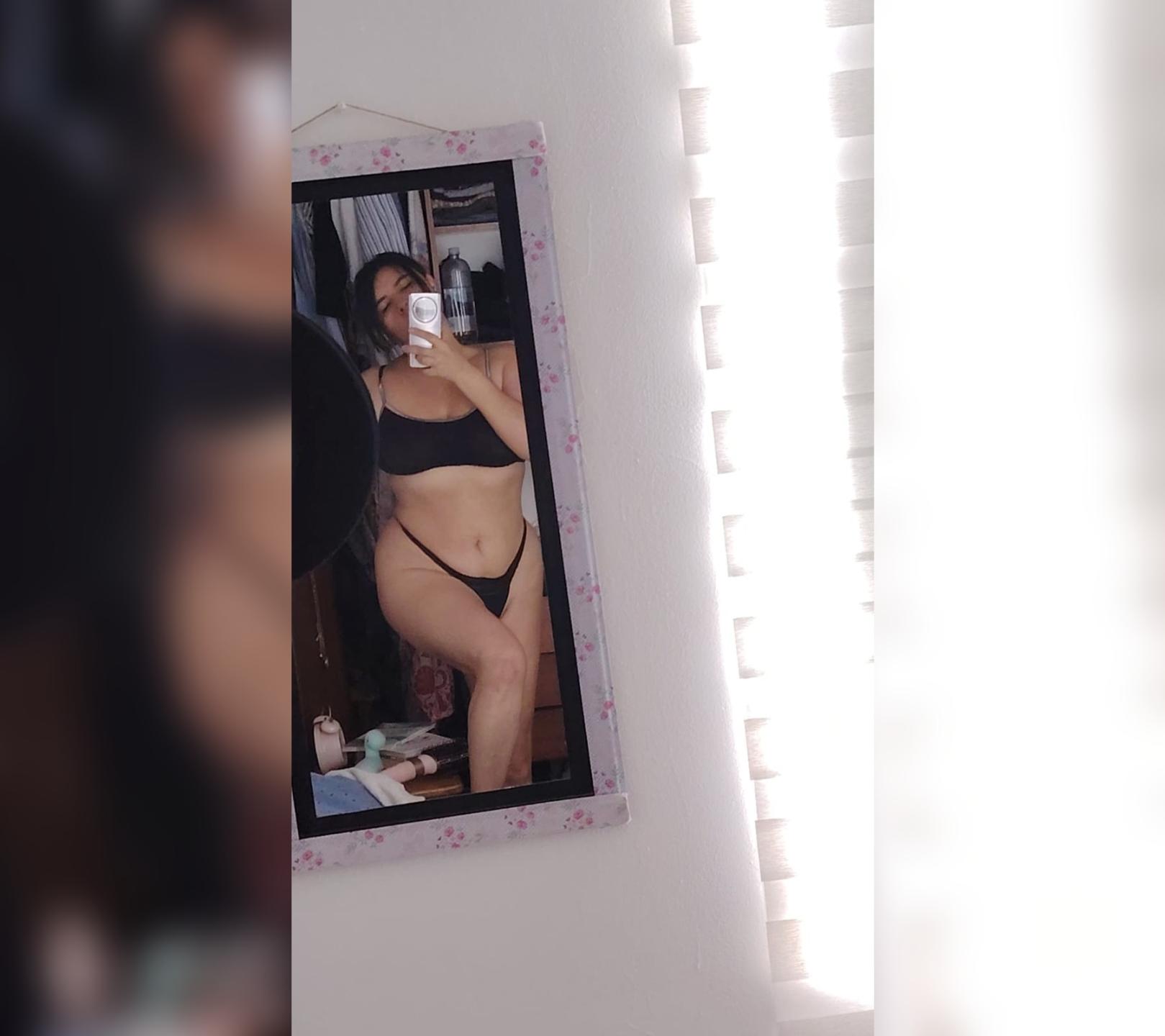 webcam model ZoeyGrey from XloveCam webcam model ZoeyGrey from XloveCam