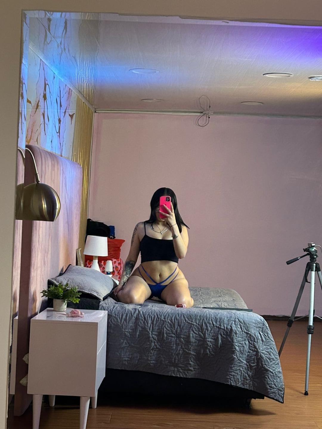 webcam model TanyaEmas from XloveCam webcam model TanyaEmas from XloveCam