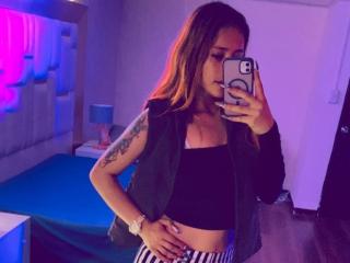 ZoeTaylorl MILF Live - Photo 9/21