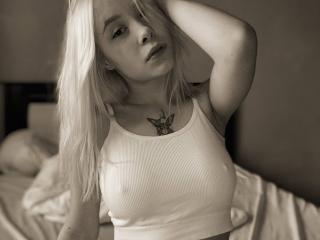 SoftAngelxKisses Blowjob XXX Cams - Photo 6/17