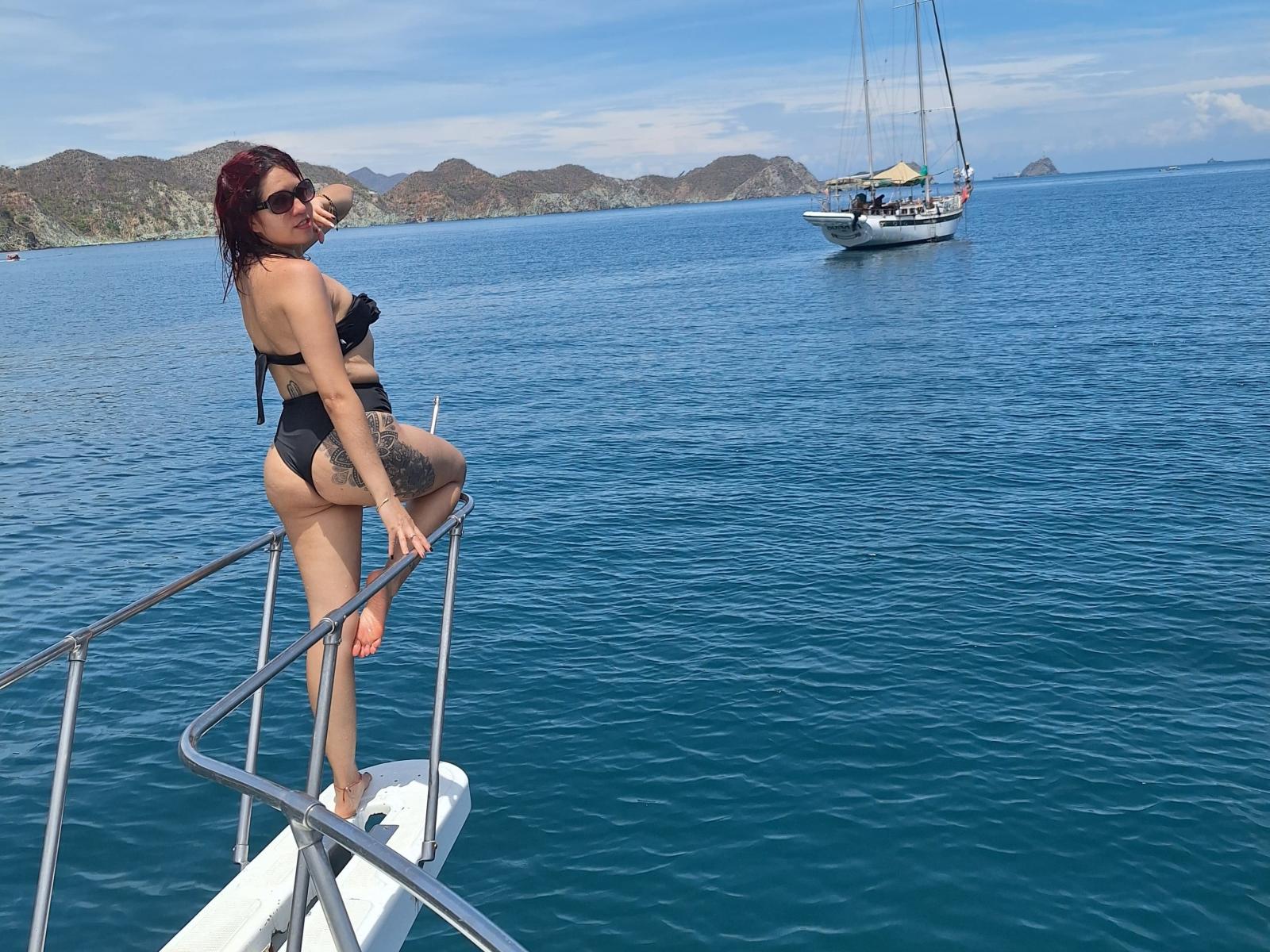LiaRamonaV — live cam photo 4