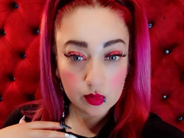 SarahMoonx — live cam photo 4