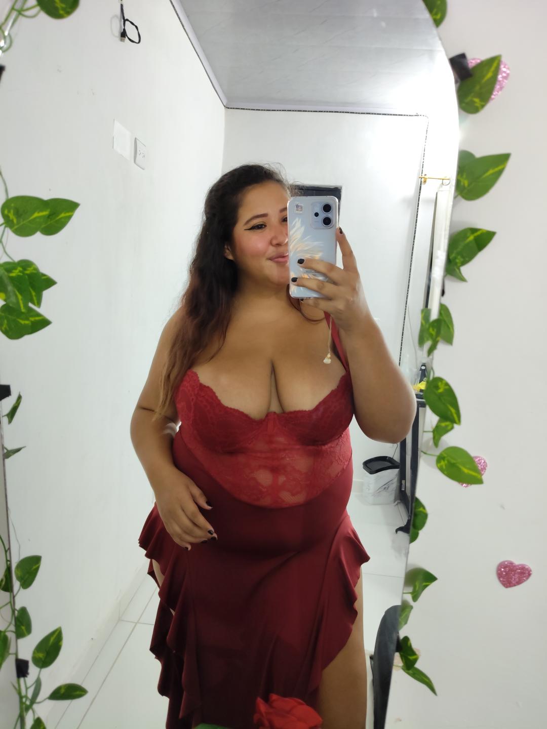 webcam model MafeFlor from XloveCam webcam model MafeFlor from XloveCam