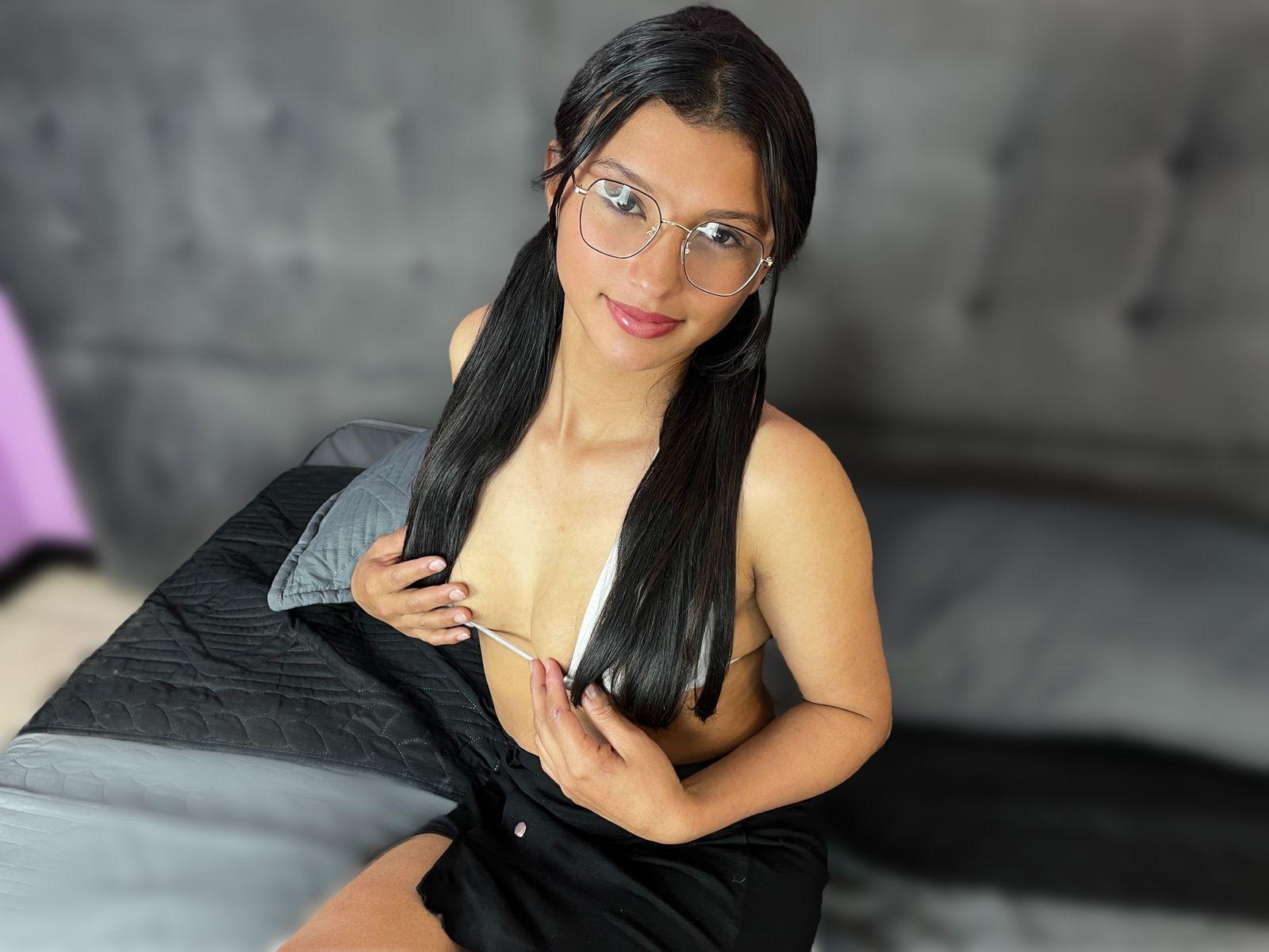 webcam model Shariito from XloveCam webcam model Shariito from XloveCam