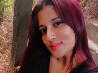 AlisRoberts Webcam Porno Live - Photo 9/21