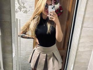 SabrinaDesire Blowjob XXX Cams - Photo 6/21