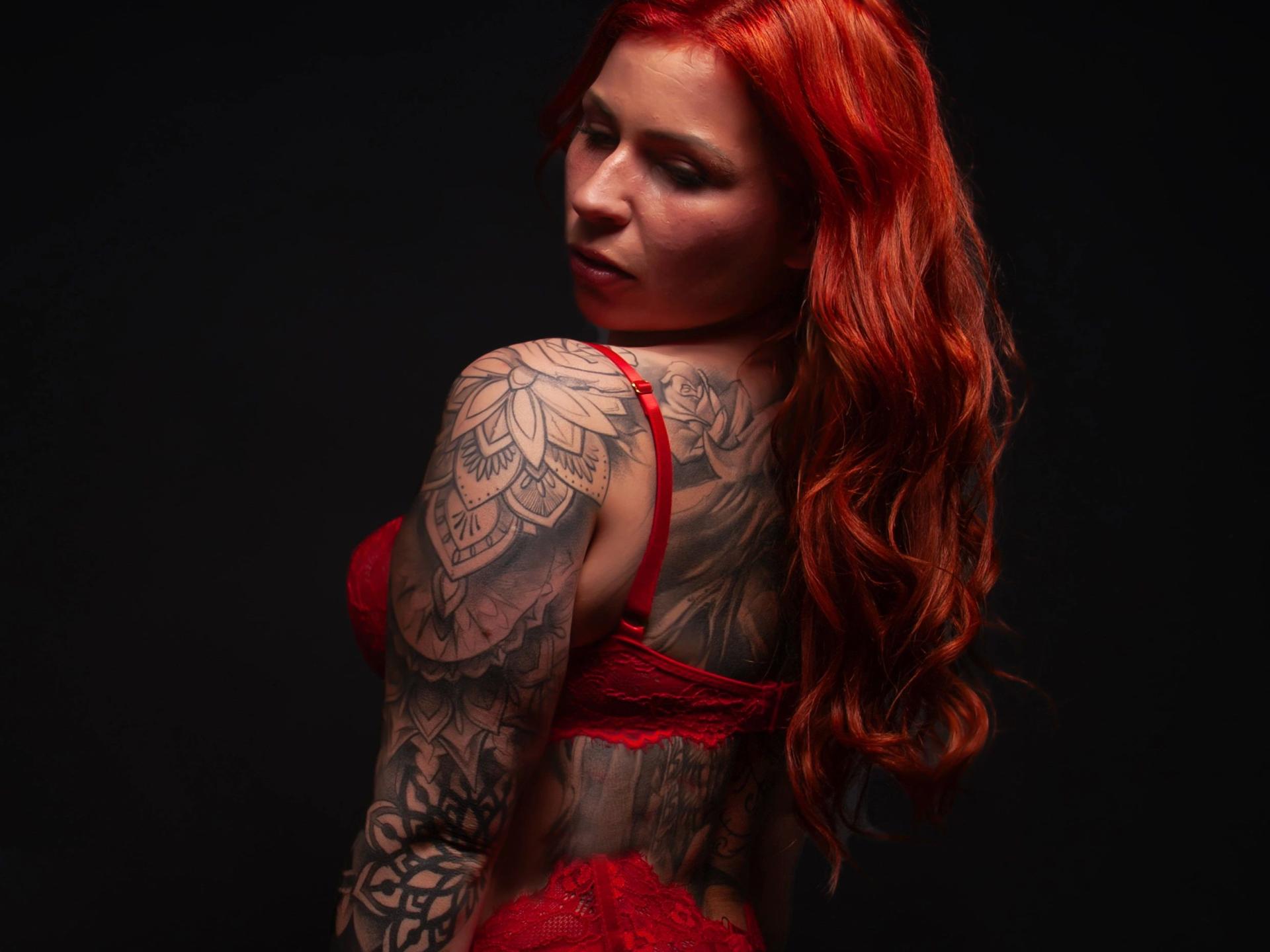 webcam model Chrissi69-hot from XloveCam webcam model Chrissi69-hot from XloveCam