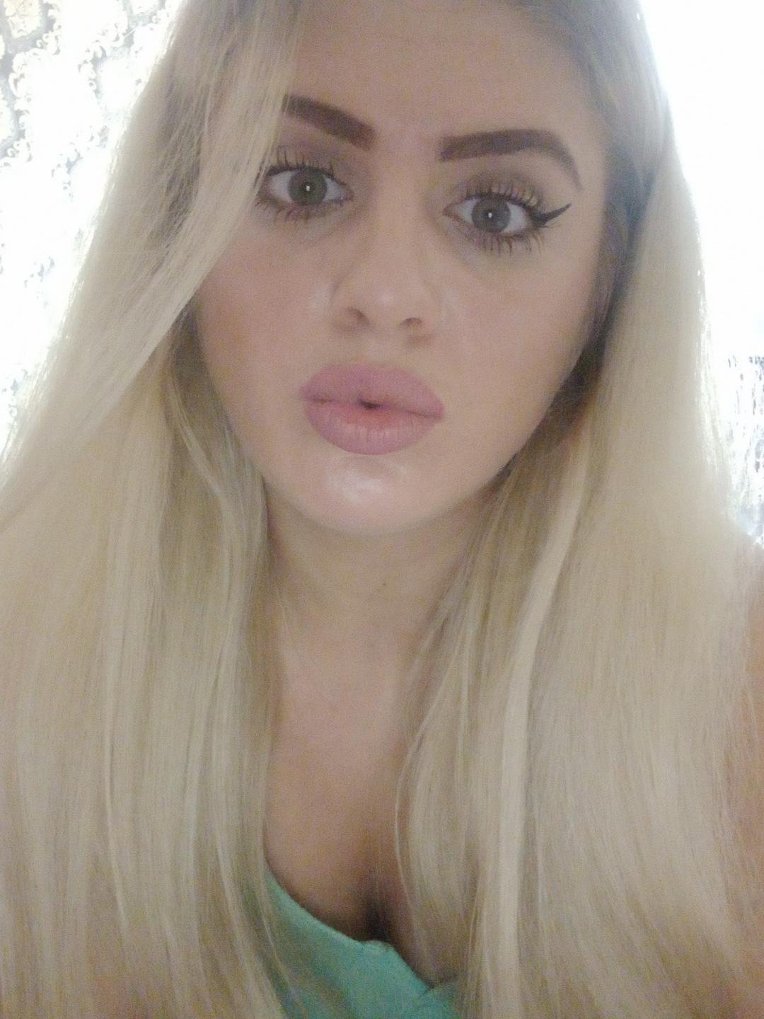 webcam model EveEveline from XloveCam webcam model EveEveline from XloveCam