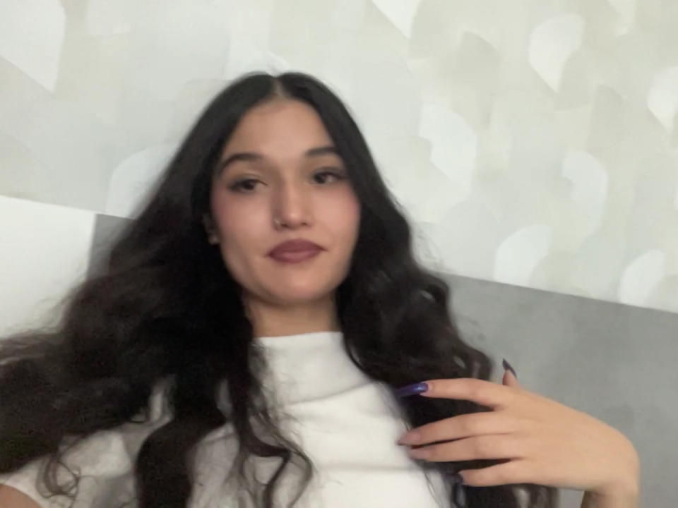 MeaghanGrigalonis — live cam photo 3