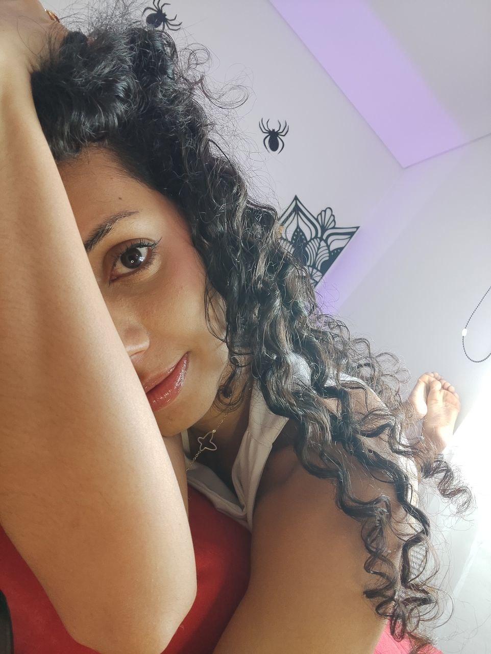 webcam model CurlyBlossom from XloveCam webcam model CurlyBlossom from XloveCam