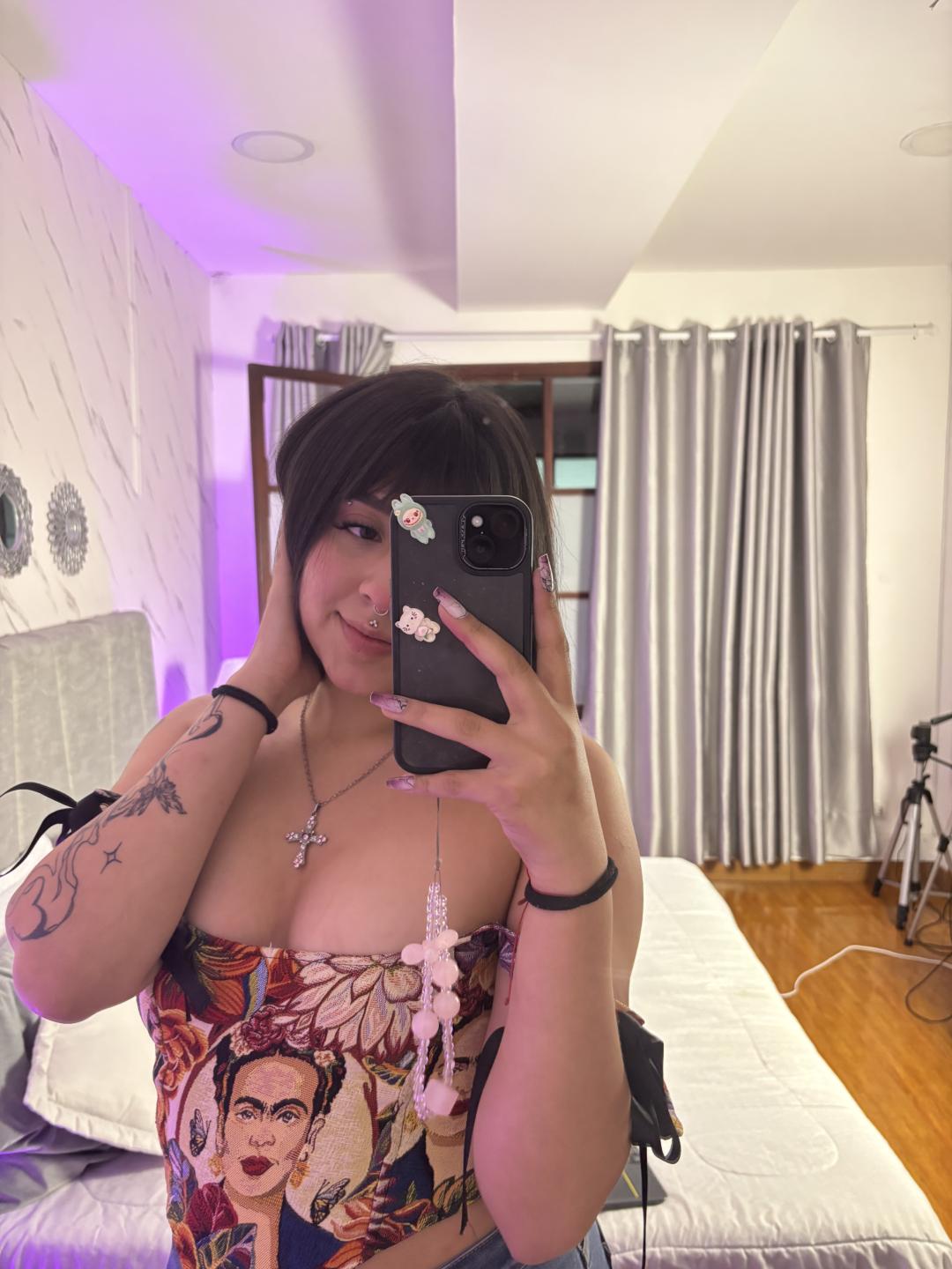 webcam model MiaPresscot from XloveCam webcam model MiaPresscot from XloveCam