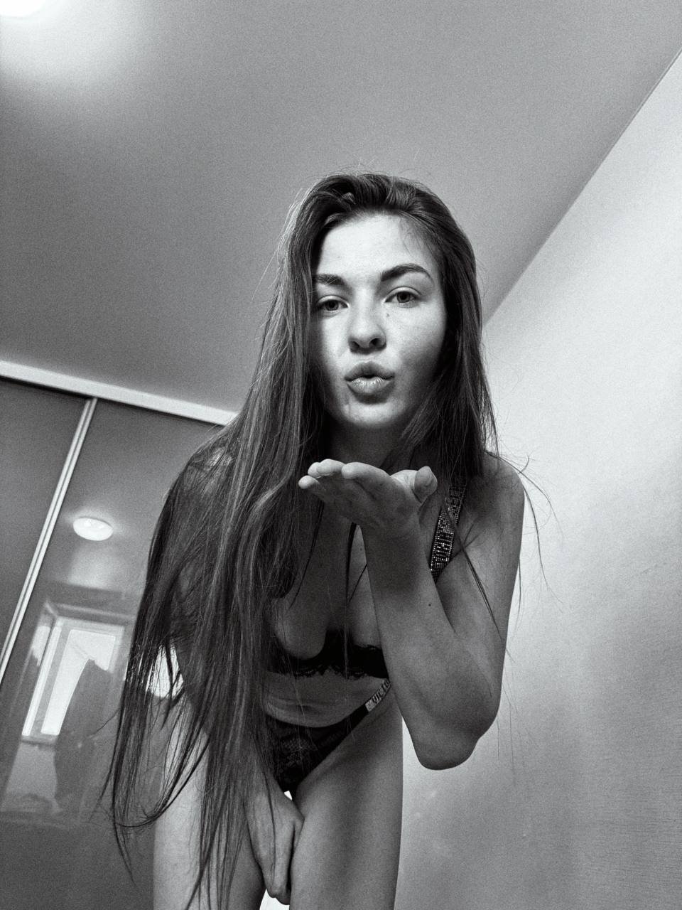 webcam model LumiEmma from XloveCam webcam model LumiEmma from XloveCam
