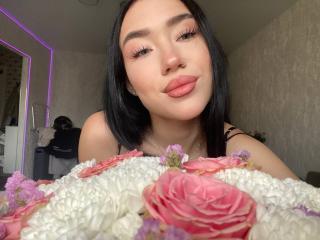 Watch  DiannLamphear live on XLoveCam