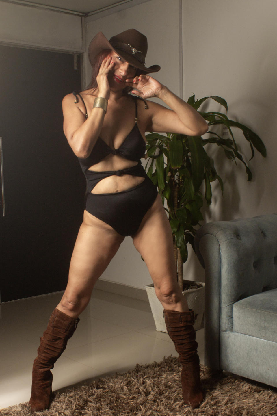 webcam model RebecaMonnique from XloveCam webcam model RebecaMonnique from XloveCam
