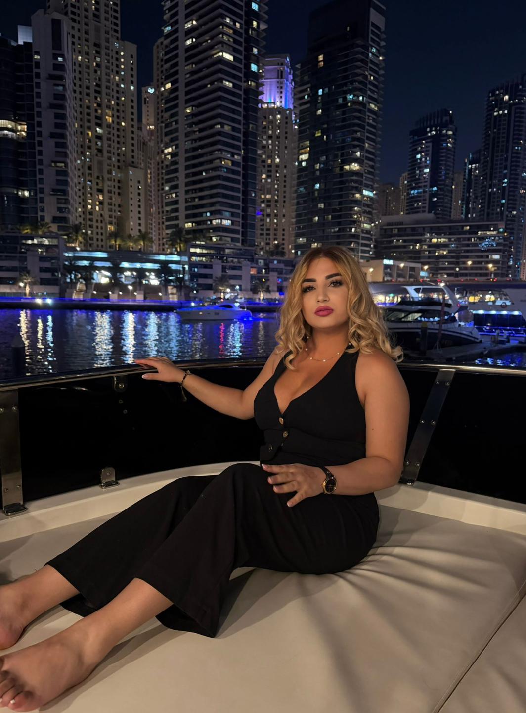 webcam model SiellaDolce from XloveCam webcam model SiellaDolce from XloveCam