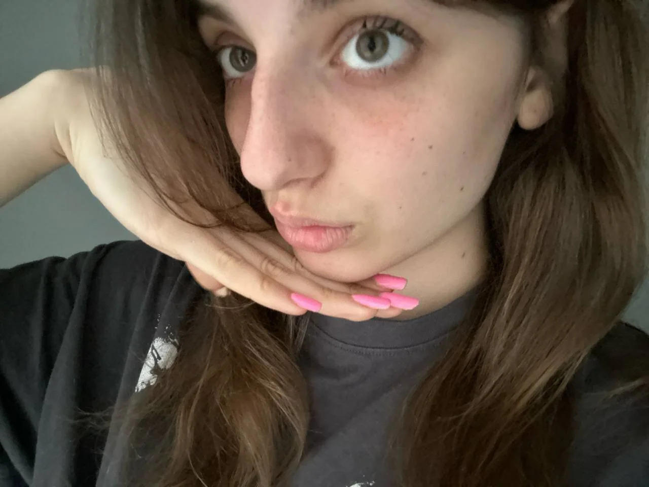 webcam model KarieMestler from XloveCam webcam model KarieMestler from XloveCam