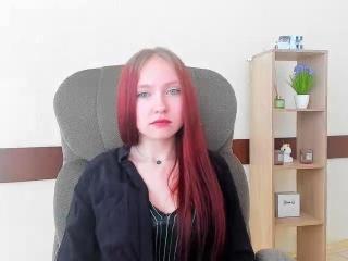 Watch Elariia Live on XLoveCam