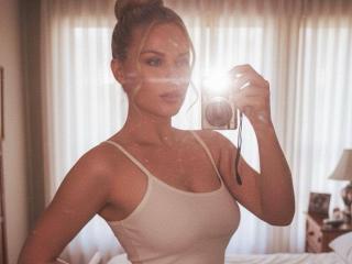 AvaQueen Image Gallery