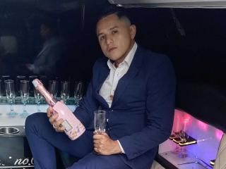 ErosPoomps Live Chat on XLoveCam