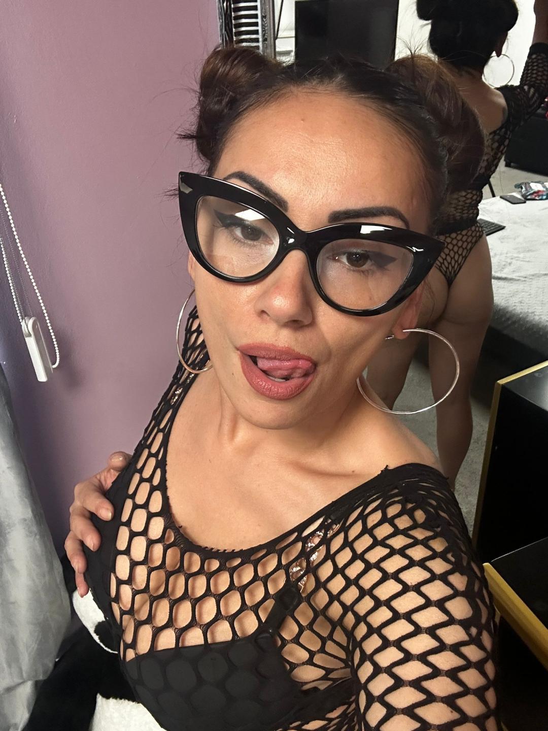 webcam model AlexisGray from XloveCam webcam model AlexisGray from XloveCam