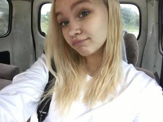AnnamaeSvehla Webcam Porno Live - Photo 7/20