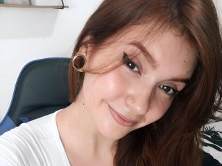 AliciaBach Webcam Porno Live - Photo 6/21